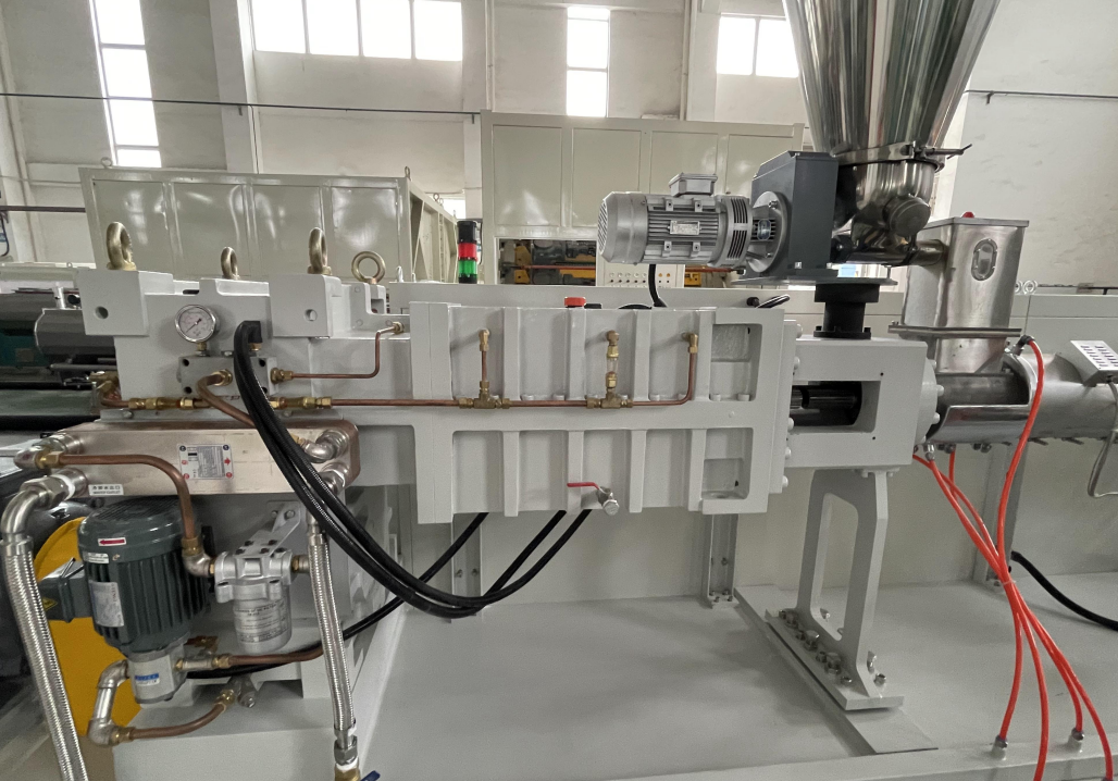 Extruder Rever ၏ပြုပြင်ထိန်းသိမ်းမှုနှင့်ပြုပြင်ခြင်း