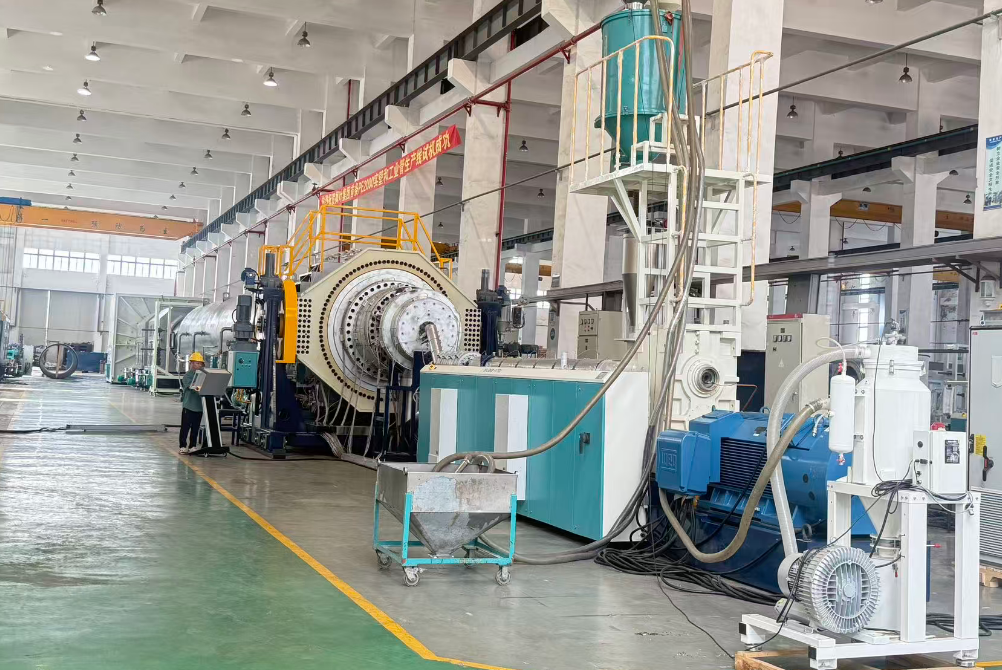 Fangli သည်လက်ရှိတွင် PE2000 pipe extrodury ထုတ်လုပ်မှုလိုင်းကိုအောင်မြင်စွာပို့ဆောင်နိုင်ခဲ့သည်