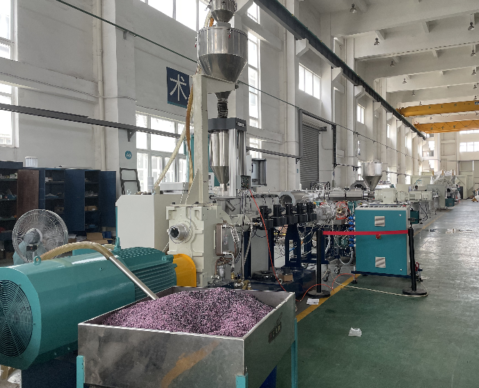 PE PPR သုံးလွှာပူးတွဲ extrusion ပိုက် extruder ဆီလီကွန်အူတိုင်ပိုက် ကိရိယာ